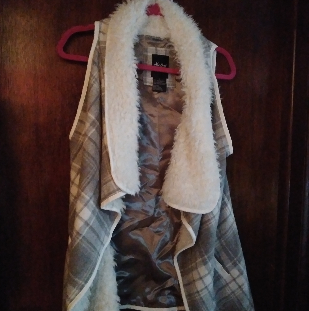 GRey plaid & sherpa vest cascading waterfall Leather trim
